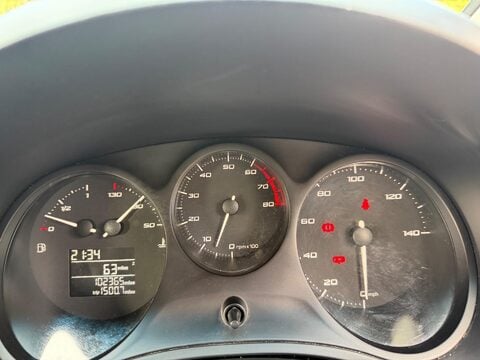 SEAT Leon 1.2 TSI S Euro 5 (s/s) 5dr 23