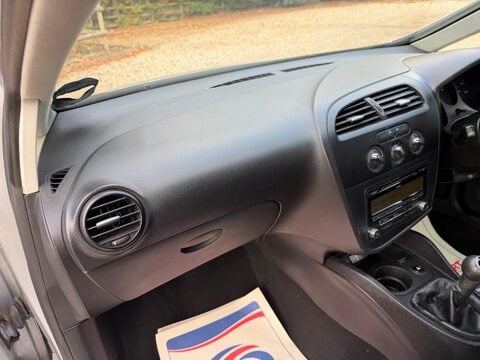 SEAT Leon 1.2 TSI S Euro 5 (s/s) 5dr 10