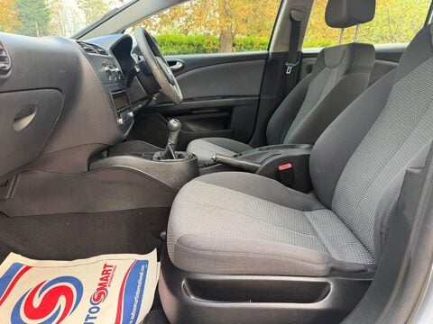 SEAT Leon 1.2 TSI S Euro 5 (s/s) 5dr 25