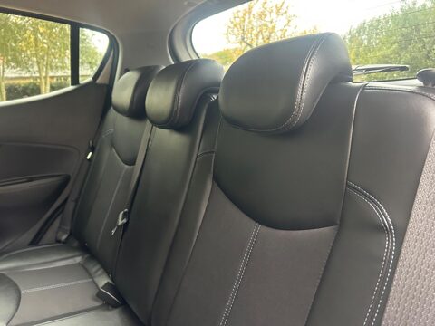 Vauxhall Viva 1.0i SL Euro 6 5dr 26