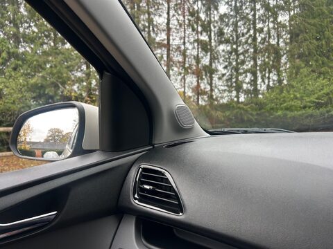 Vauxhall Viva 1.0i SL Euro 6 5dr 45