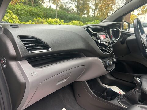 Vauxhall Viva 1.0i SL Euro 6 5dr 14