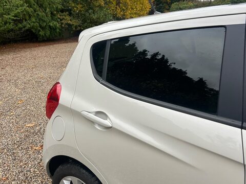 Vauxhall Viva 1.0i SL Euro 6 5dr 46