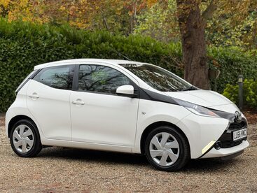 Toyota Aygo 1.0 VVT-i x-play Euro 6 5dr