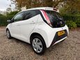 Toyota Aygo 1.0 VVT-i x-play Euro 6 5dr 4