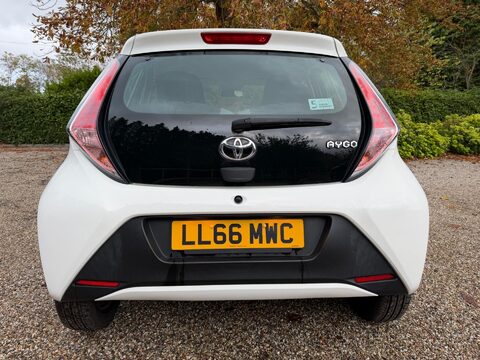 Toyota Aygo 1.0 VVT-i x-play Euro 6 5dr 6