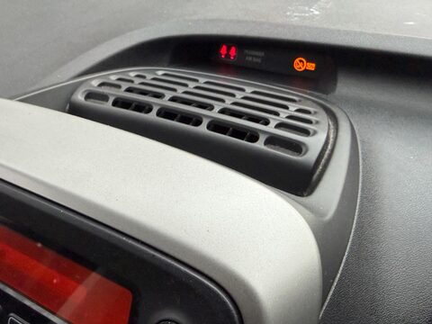 Toyota Aygo 1.0 VVT-i x-play Euro 6 5dr 31