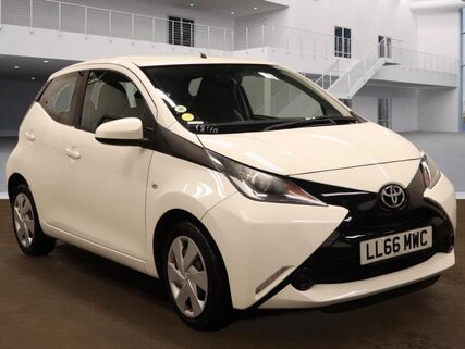 Toyota Aygo 1.0 VVT-i x-play Euro 6 5dr