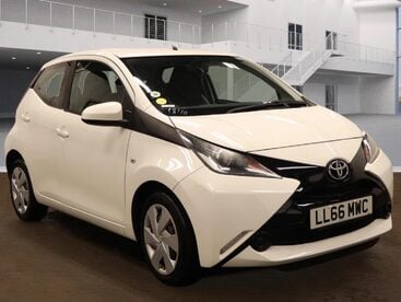 Toyota Aygo 1.0 VVT-i x-play Euro 6 5dr