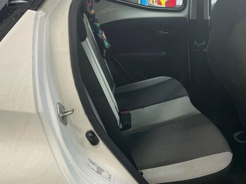 Toyota Aygo 1.0 VVT-i x-play Euro 6 5dr 7