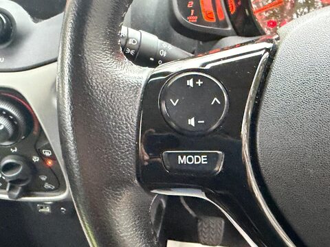 Toyota Aygo 1.0 VVT-i x-play Euro 6 5dr 24