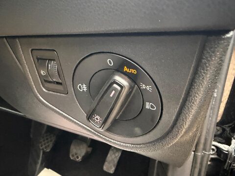 Volkswagen Polo 1.0 SE Euro 6 (s/s) 5dr 17