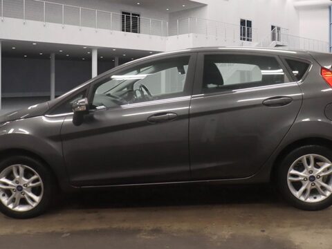 Ford Fiesta 1.25 Zetec Euro 6 5dr 4