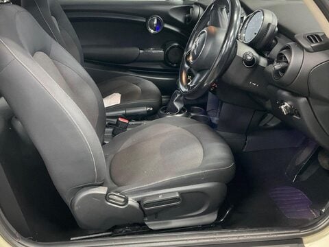 Mini Hatch 1.5 Cooper Auto Euro 6 (s/s) 3dr 8