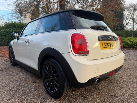 Mini Hatch 1.5 Cooper Auto Euro 6 (s/s) 3dr 5