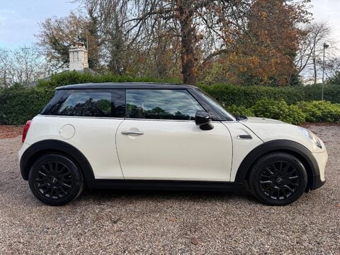 Mini Hatch 1.5 Cooper Auto Euro 6 (s/s) 3dr 9