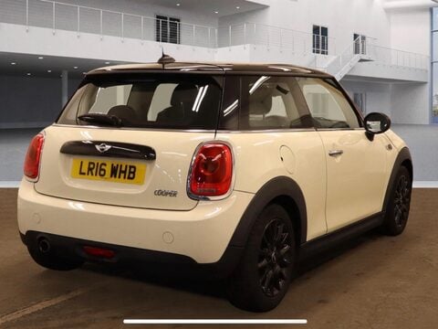 Mini Hatch 1.5 Cooper Auto Euro 6 (s/s) 3dr 6