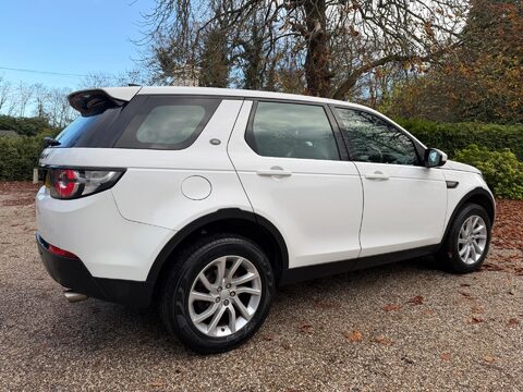 Land Rover Discovery Sport 2.0 TD4 SE Tech 4WD Euro 6 (s/s) 5dr 8