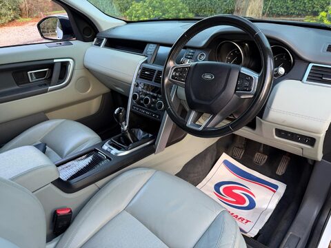 Land Rover Discovery Sport 2.0 TD4 SE Tech 4WD Euro 6 (s/s) 5dr 11