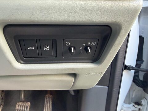 Land Rover Discovery Sport 2.0 TD4 SE Tech 4WD Euro 6 (s/s) 5dr 18