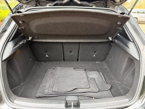 Mercedes-Benz A Class 1.3 A200 AMG Line (Premium) 7G-DCT Euro 6 (s/s) 5dr 29