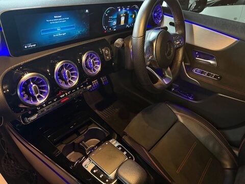 Mercedes-Benz A Class 1.3 A200 AMG Line (Premium) 7G-DCT Euro 6 (s/s) 5dr 4