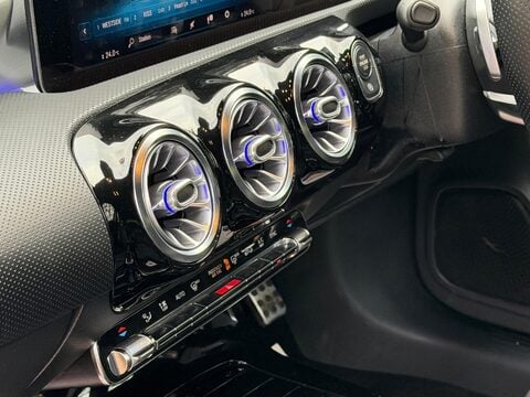 Mercedes-Benz A Class 1.3 A200 AMG Line (Premium) 7G-DCT Euro 6 (s/s) 5dr 14