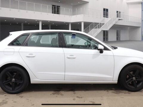 Audi A3 1.4 TFSI CoD SE Sportback Euro 6 (s/s) 5dr 3