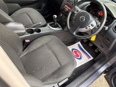 Nissan Qashqai 1.6 Acenta 2WD 5dr 9