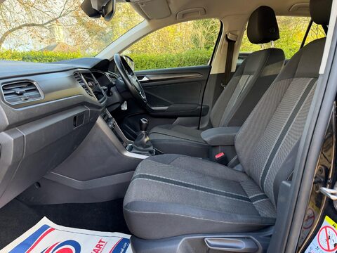Volkswagen T-Roc 1.0 TSI SE Euro 6 (s/s) 5dr 23
