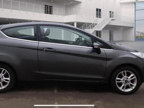 Ford Fiesta 1.25 Zetec Euro 6 3dr 5