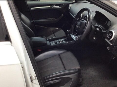 Audi A3 1.5 TFSI CoD 35 S line Sportback Euro 6 (s/s) 5dr 7