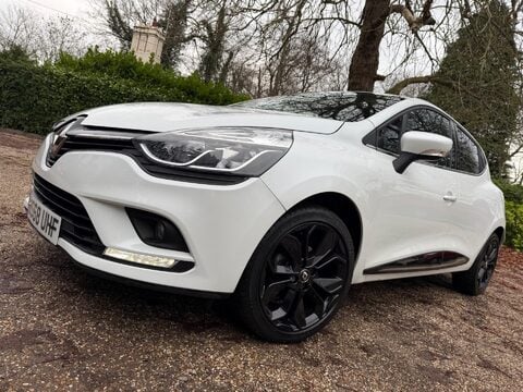 Renault Clio 0.9 TCe Iconic Euro 6 (s/s) 5dr 42