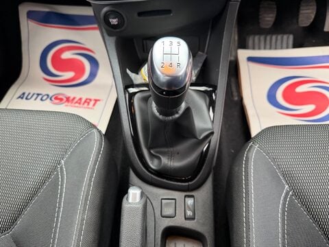 Renault Clio 0.9 TCe Iconic Euro 6 (s/s) 5dr 10