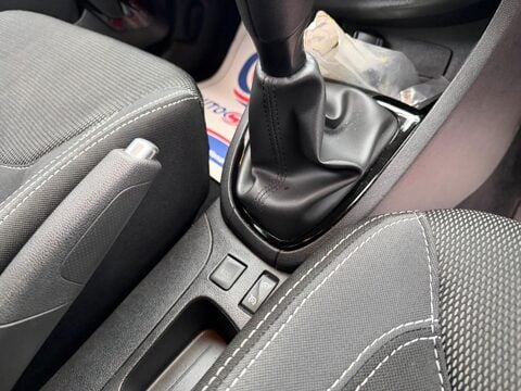 Renault Clio 0.9 TCe Iconic Euro 6 (s/s) 5dr 9