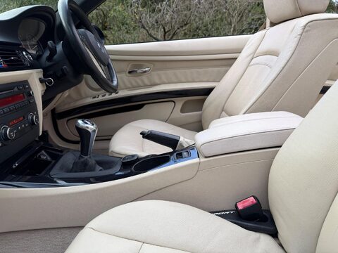 BMW 3 Series 3.0 335i SE Euro 4 2dr 23