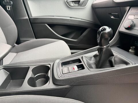 SEAT Leon 1.2 TSI SE Dynamic Technology Euro 6 (s/s) 5dr 13