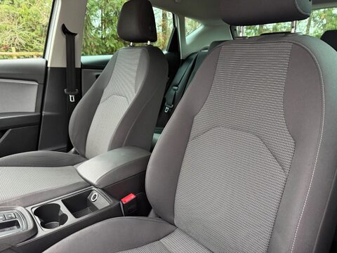 SEAT Leon 1.2 TSI SE Dynamic Technology Euro 6 (s/s) 5dr 27