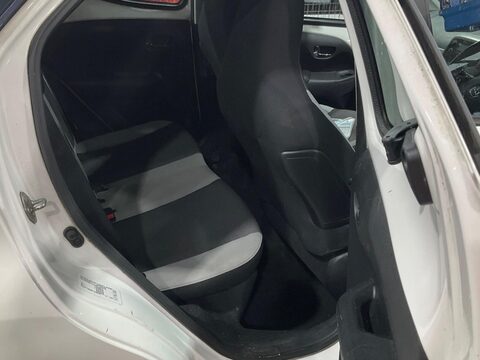 Toyota Aygo 1.0 VVT-i x-play Euro 6 5dr 7