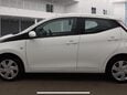 Toyota Aygo 1.0 VVT-i x-play Euro 6 5dr 4