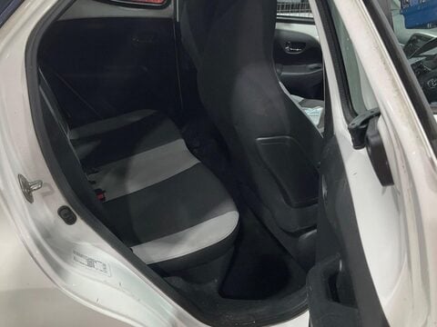 Toyota Aygo 1.0 VVT-i x-play Euro 6 5dr 7