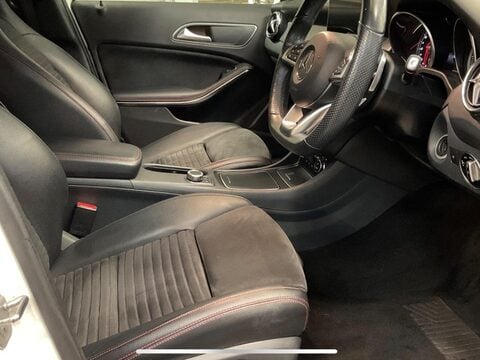 Mercedes-Benz GLA 2.1 GLA200d AMG Line 7G-DCT Euro 6 (s/s) 5dr 8