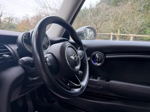 Mini Hatch 1.5 Cooper Euro 6 (s/s) 3dr 11