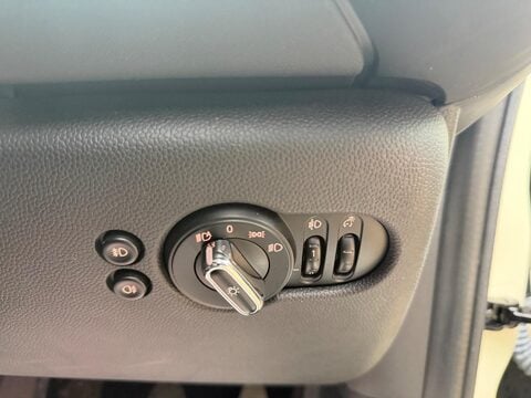 Mini Hatch 1.5 Cooper Euro 6 (s/s) 3dr 18