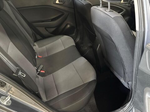 Hyundai i20 1.2 Premium Nav Euro 6 5dr 7