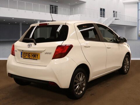 Toyota Yaris 1.33 Dual VVT-i Icon Euro 6 5dr 4