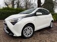 Toyota Aygo 1.0 VVT-i x-play Euro 6 5dr 3