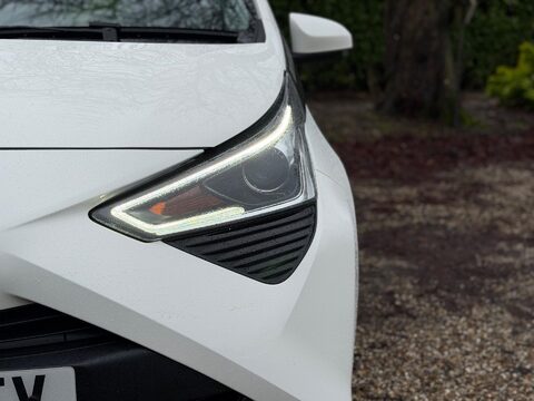 Toyota Aygo 1.0 VVT-i x-play Euro 6 5dr 46