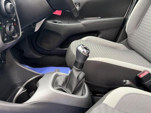 Toyota Aygo 1.0 VVT-i x-play Euro 6 5dr 13