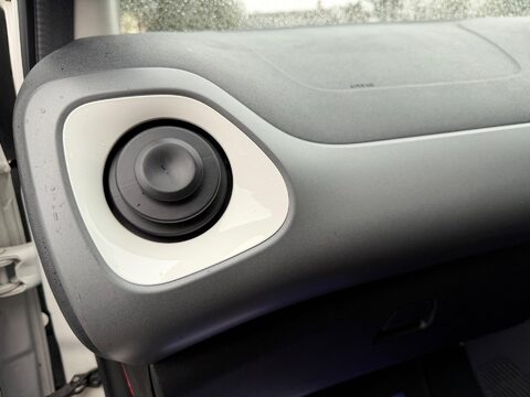 Toyota Aygo 1.0 VVT-i x-play Euro 6 5dr 27